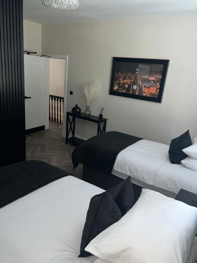 128 Anfield Road Hotell Liverpool Exteriör bild