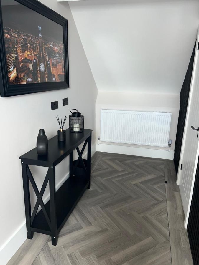 128 Anfield Road Hotell Liverpool Exteriör bild