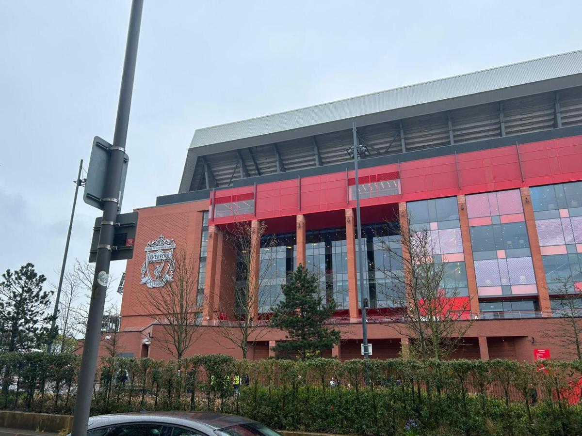 128 Anfield Road Hotell Liverpool Exteriör bild