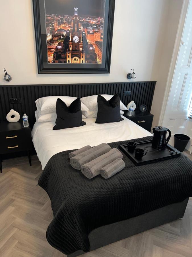 128 Anfield Road Hotell Liverpool Exteriör bild