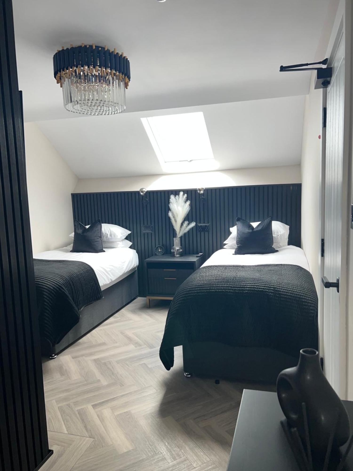 128 Anfield Road Hotell Liverpool Exteriör bild